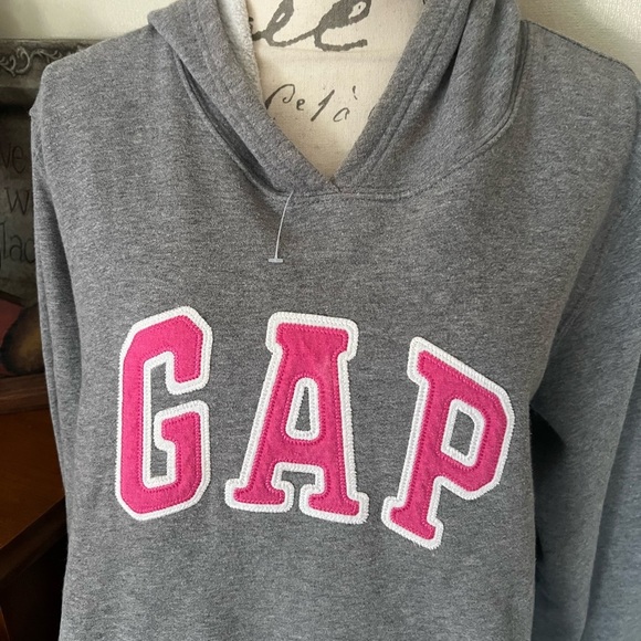 Gap Marl Grey Pink Logo Embroidered
Pullover Hoodie - Picture 7 of 7